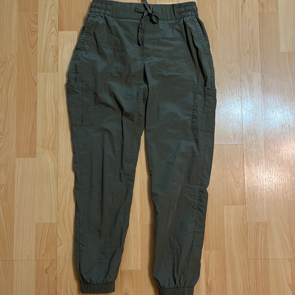 Army green cargo pants